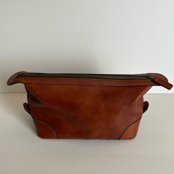 Bosca Est. 1911 Leather Toiletry Case - Picture 2 of 7